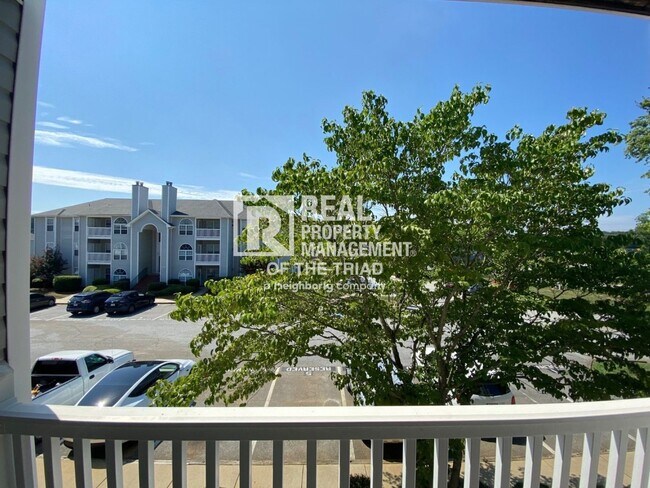 Building Photo - Two Bed / Two Bath Condo near Urban Loop