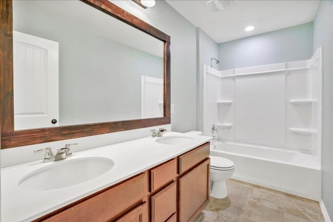 Building Photo - 1705 Uhland Dr
