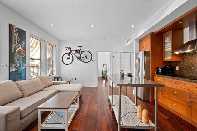 Building Photo - 1027 Pennsylvania Ave