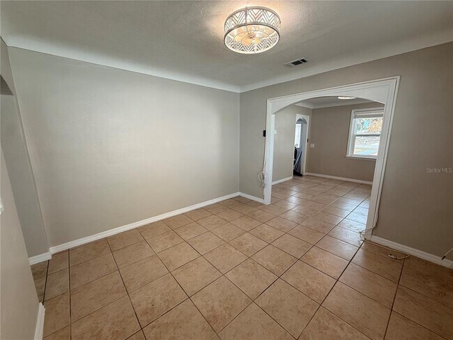 Building Photo - 2223 S Central Ave