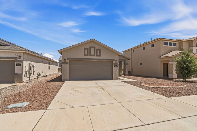 Building Photo - 10624 Hidden Chapel Pl