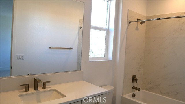 Building Photo - 254 Proctor