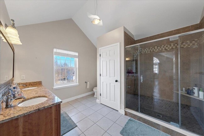 Building Photo - 1034 Rolling Ridge