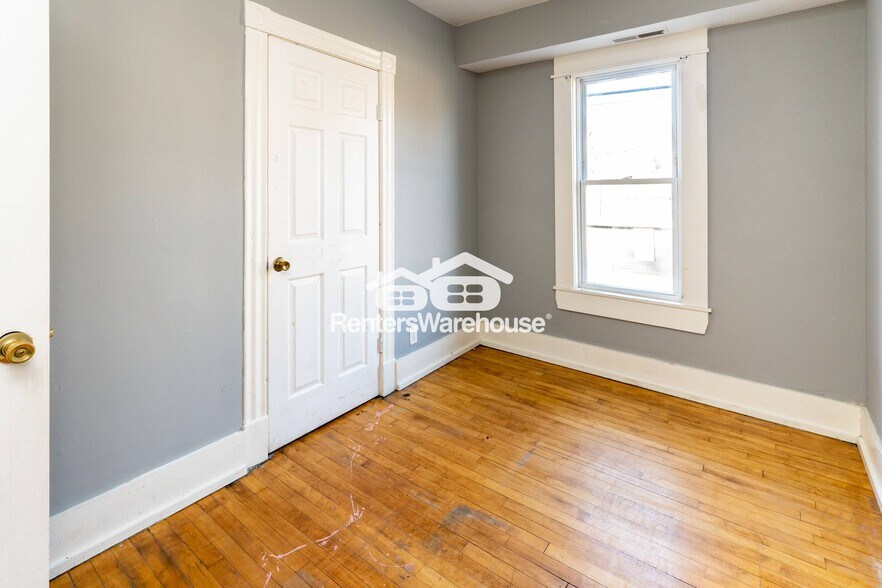 Building Photo - 568 N Farrington St