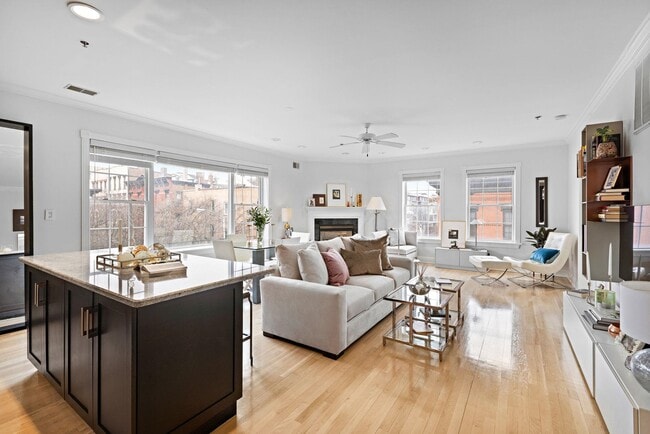 Building Photo - 99 PARK Ave