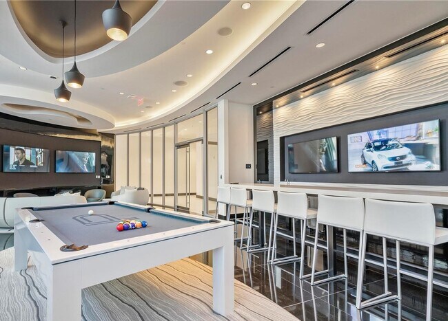 Building Photo - 851 NE 1st Ave