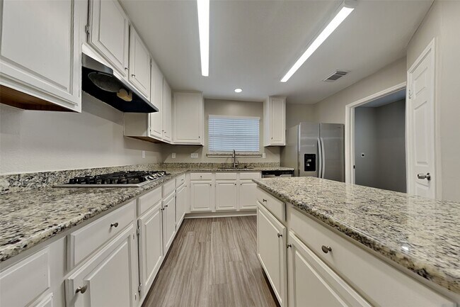 Building Photo - 16910 Canyon Laurel Ct