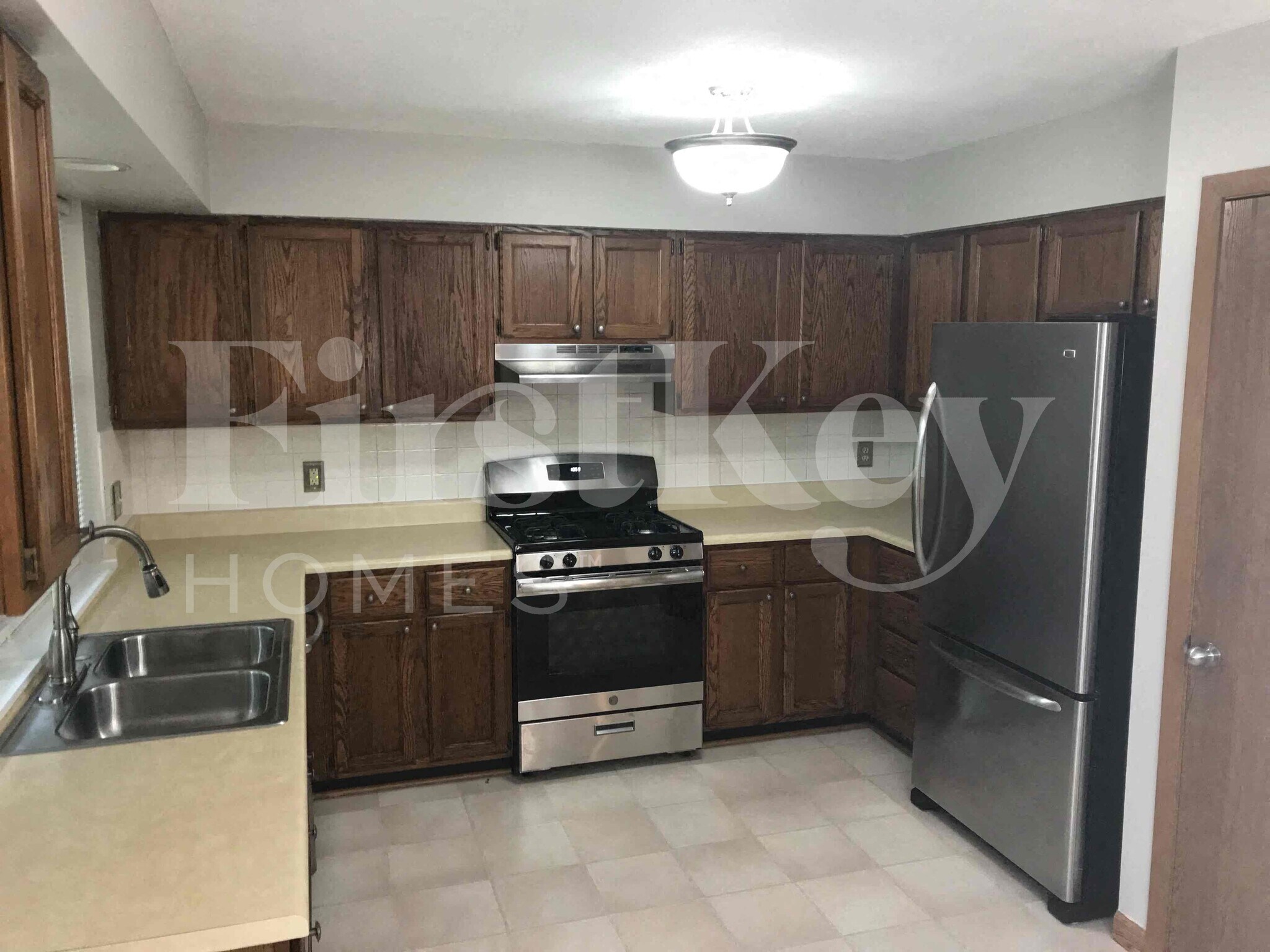 Building Photo - 1248 Mendoza Dr