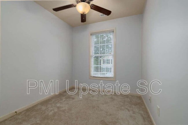 Building Photo - 1122 E Lee Rd
