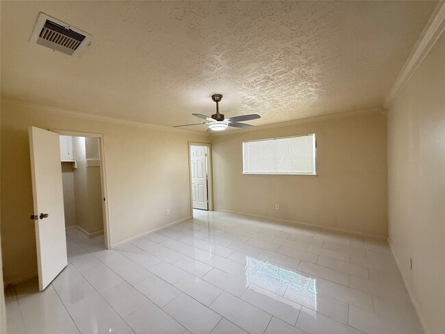 Building Photo - 12023 Sagecliff Dr