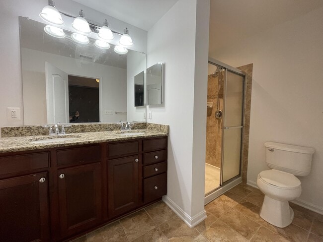 Building Photo - 400 Ava Way NE