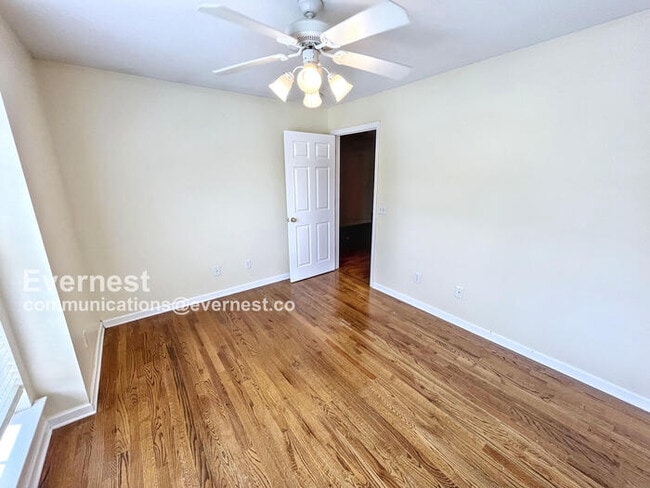 Building Photo - 1720 Hawk Run Ln