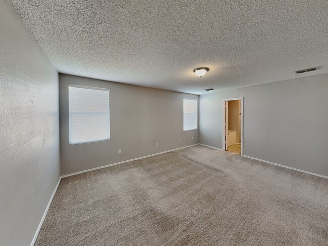 Building Photo - READY NOW! COME CHECK IT OUT!