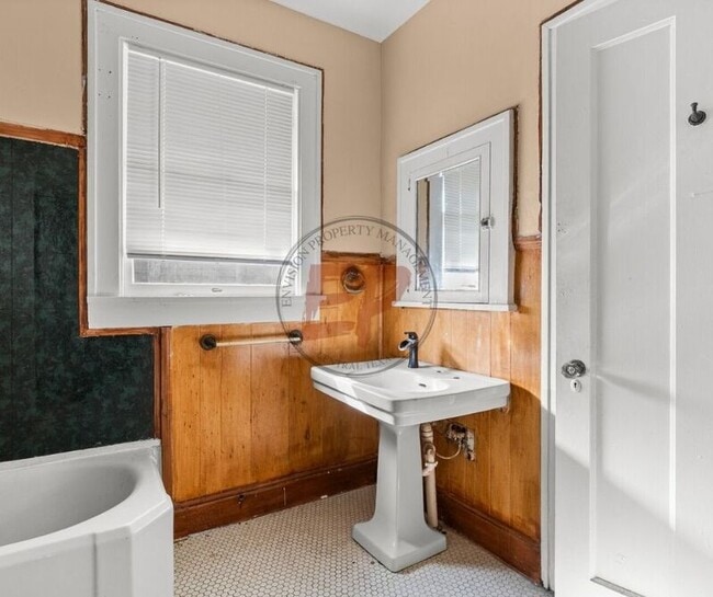 Building Photo - 2214 Gorman Ave