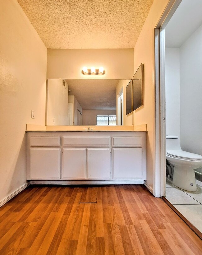 Building Photo - Beautiful 2bd Condo In Gated Community With Pool, Gym, and On-site Laundry