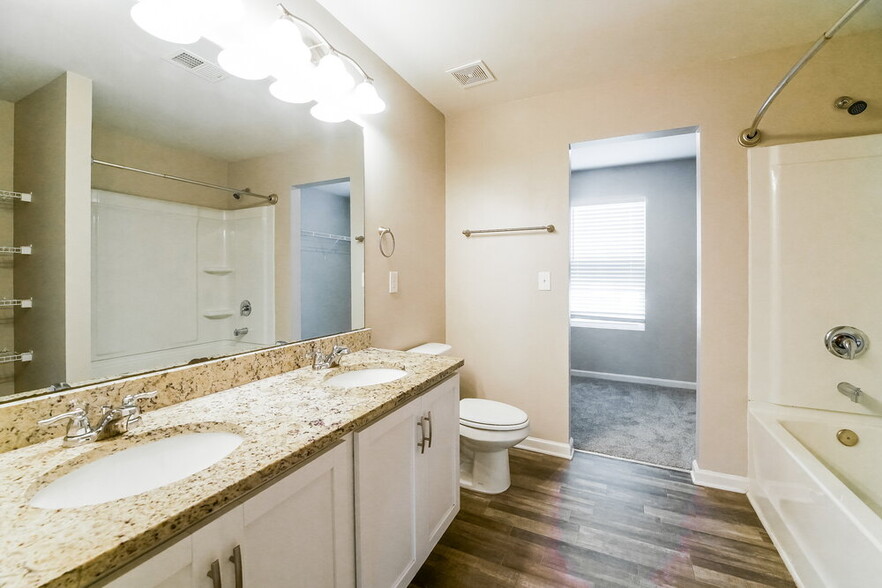 Building Photo - 461 Abeer St