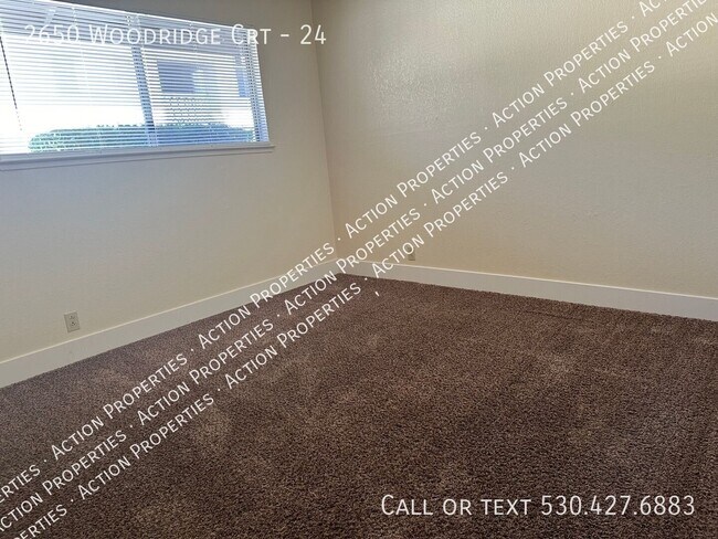 Building Photo - 2650 Woodridge Ct