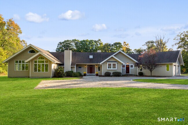 Building Photo - 530 Flax Hill Rd