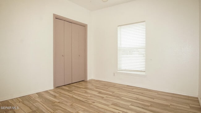 Building Photo - 9304 Lait Dr