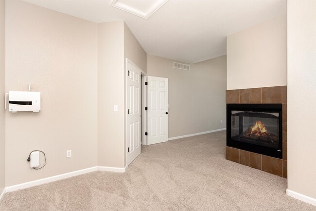 Building Photo - 8700 Triple Crown Dr