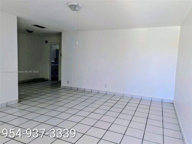 Building Photo - 1830 Sheridan St