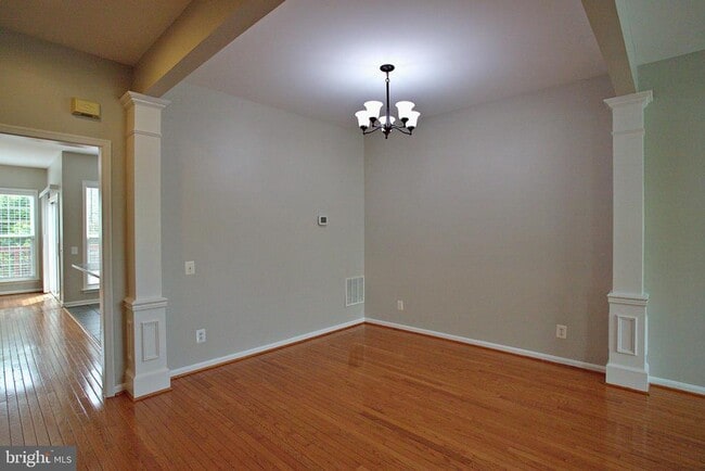 Building Photo - 8239 Singleleaf Ln