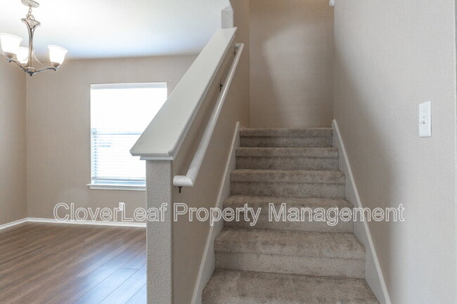 Building Photo - 3913 Whisper Ridge