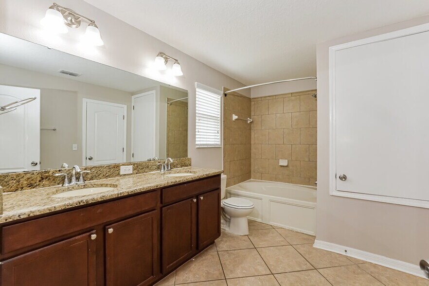 Building Photo - 6800 Habitat Dr