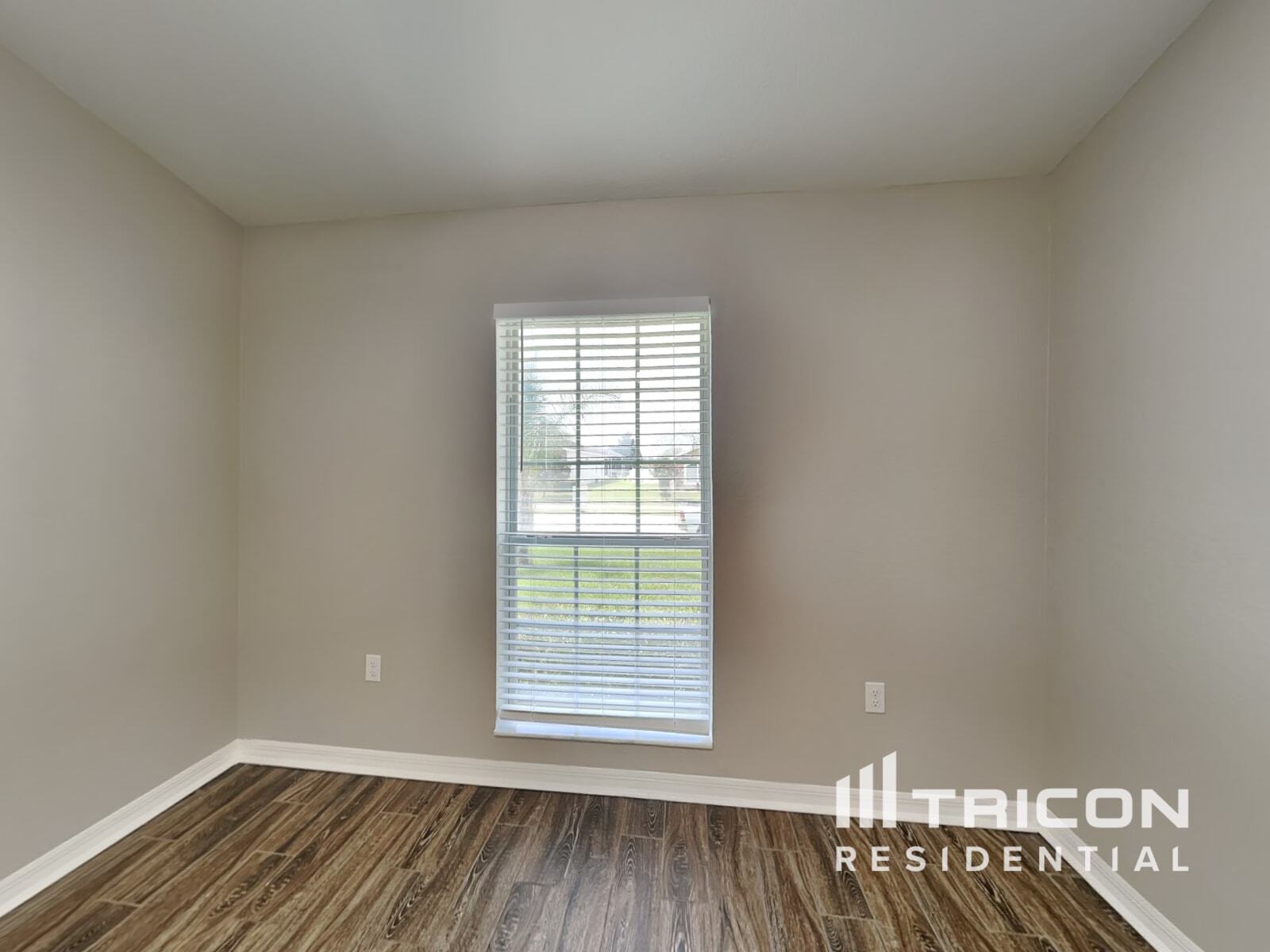 Building Photo - 2080 Chickadee St