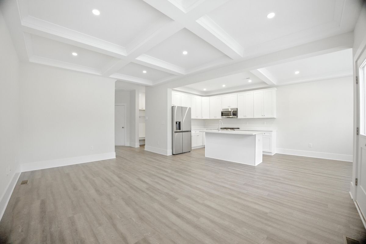 Building Photo - 3 Kessel Run