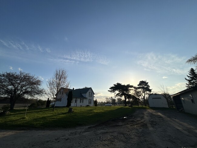 Building Photo - 6640 E Carson City Rd