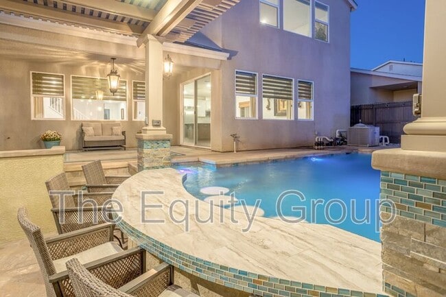 Building Photo - 145 E Taylor Ave