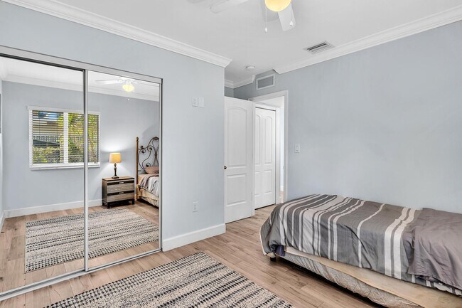 Building Photo - 3204 Beacon St