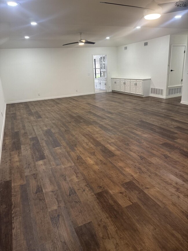 Building Photo - 4506 Nassau Dr