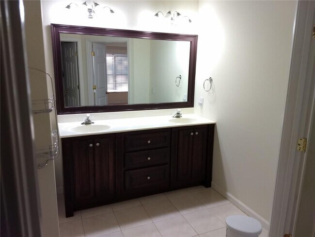 Building Photo - 2905 Brookwater Dr