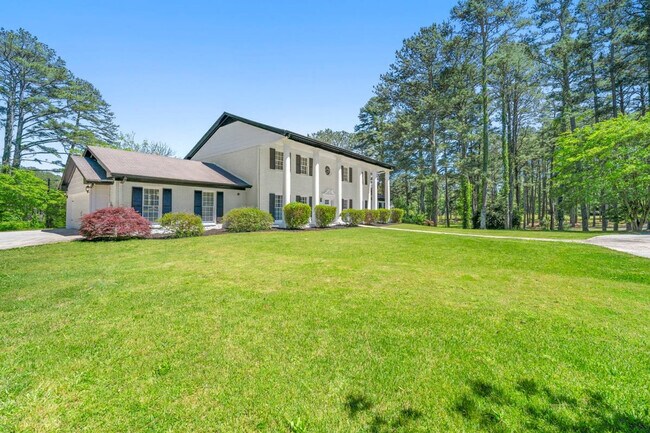 Building Photo - 441 Georgia 279-SI ID1019263P