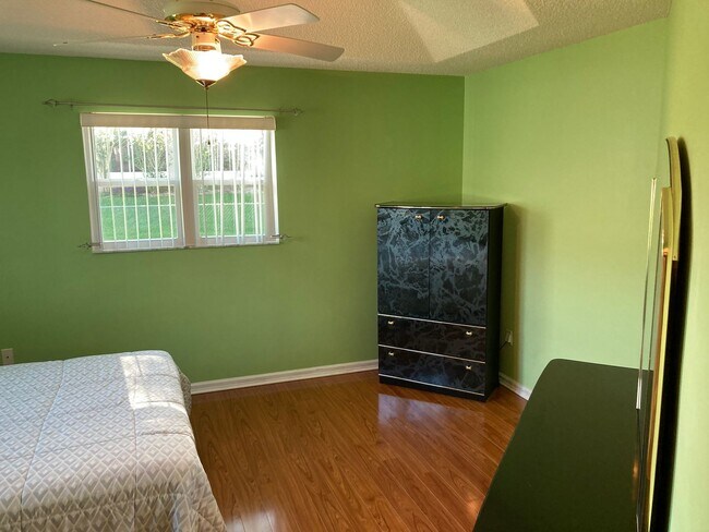 Building Photo - Ocala Palms 55+  2/2 Home