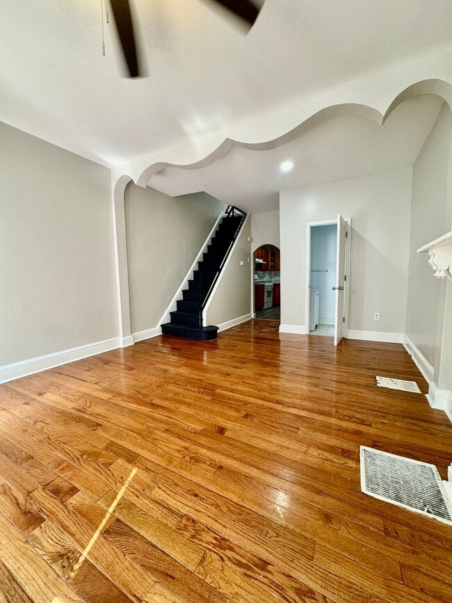 Primary Photo - 2231 N Bouvier St