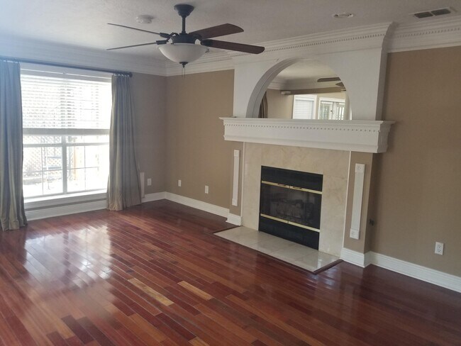 Building Photo - 521 Parish Blvd