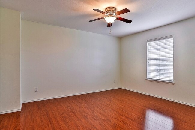 Building Photo - 15529 Landing Creek Ln