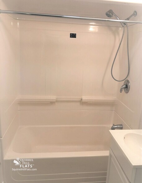 Building Photo - 5712 Phillips Ave