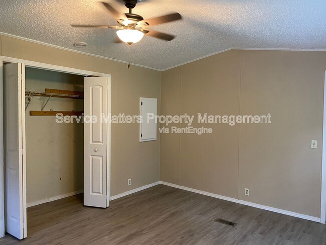 Building Photo - 4021 Thomas St