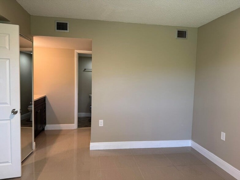 Building Photo - 3521 Village Blvd