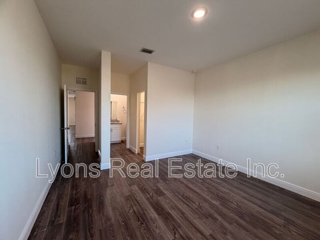 Building Photo - 452 Grant Blvd