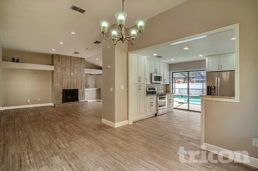 Building Photo - 9406 Pebble Glen Ave