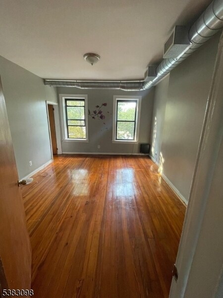 Building Photo - 302 Princeton Ave