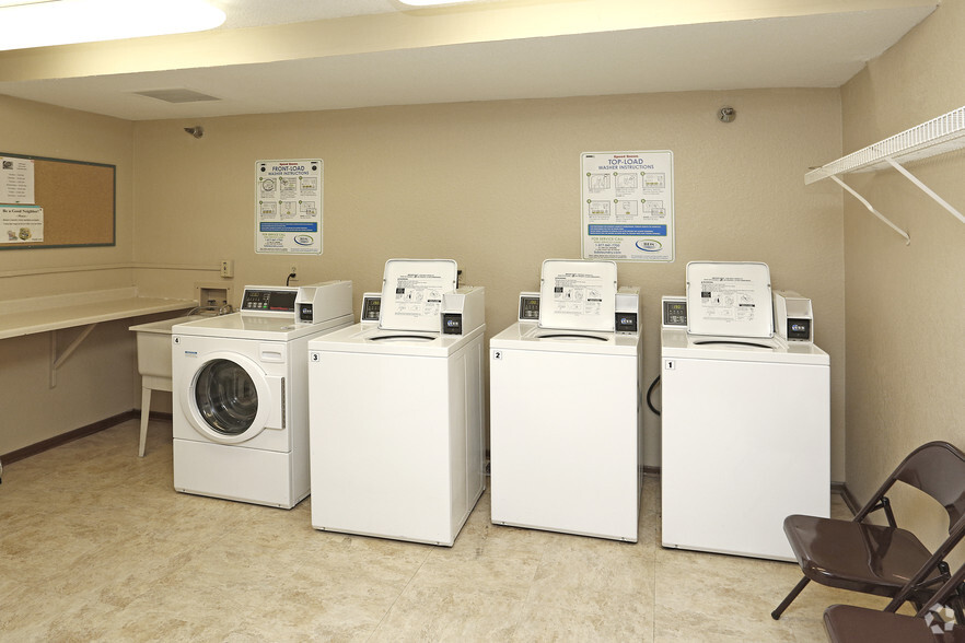 Community - Laundry Facilities - Maple Ridge Apartment Homes