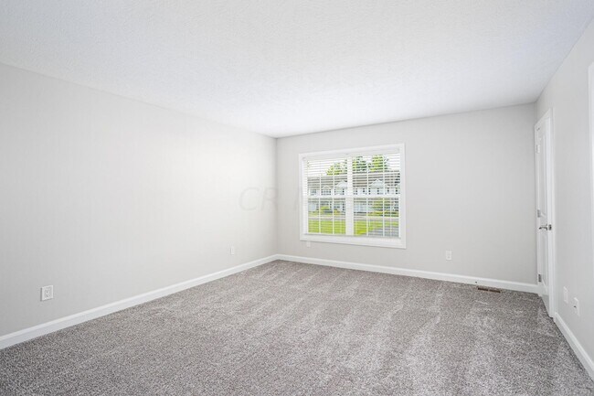 Building Photo - Townes of West Albany