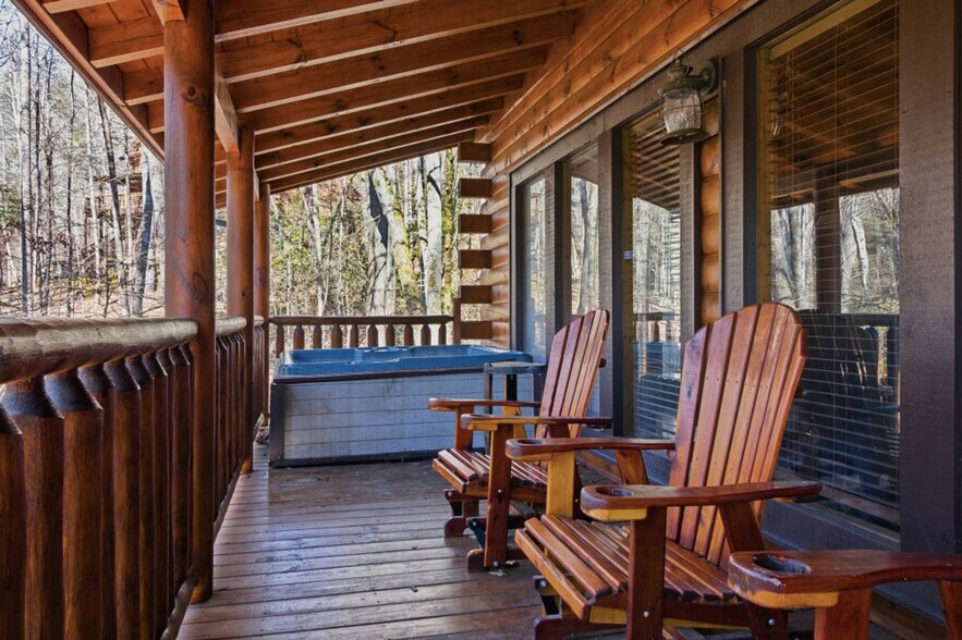 Building Photo - 2329 Bogle Spring Loop