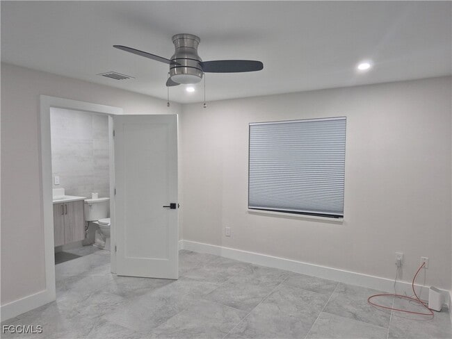 Building Photo - 3913 SE 11th Pl